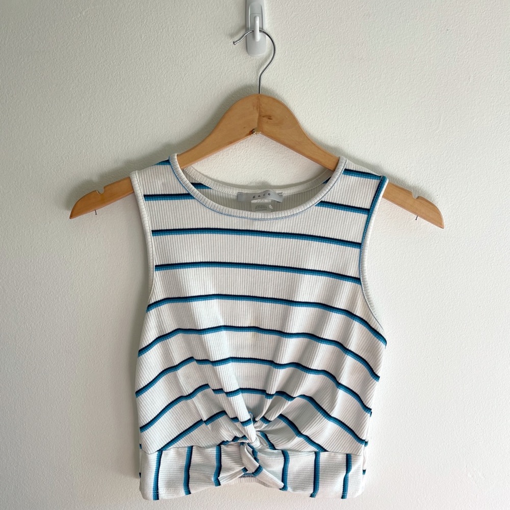 White striped front twist crop top